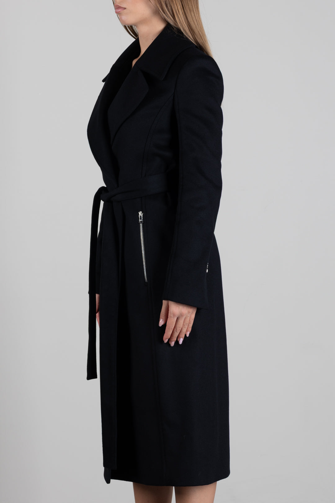 Patrizia Pepe Cappotto Lungo con Cintura e Zip 2O0225 A171 NERO