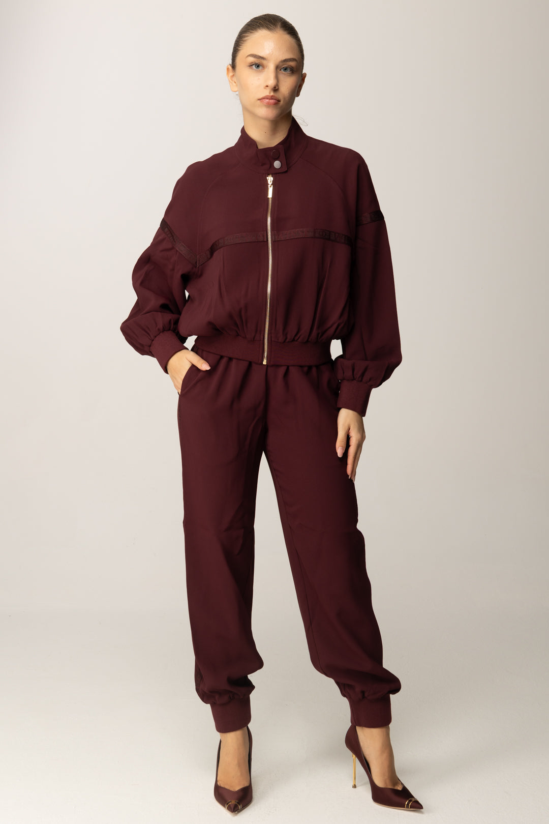 Twin-set Completo In Tessuto Tecnico con Giubbino e Pantaloni Jogger
 252TP2610 WINETASTING