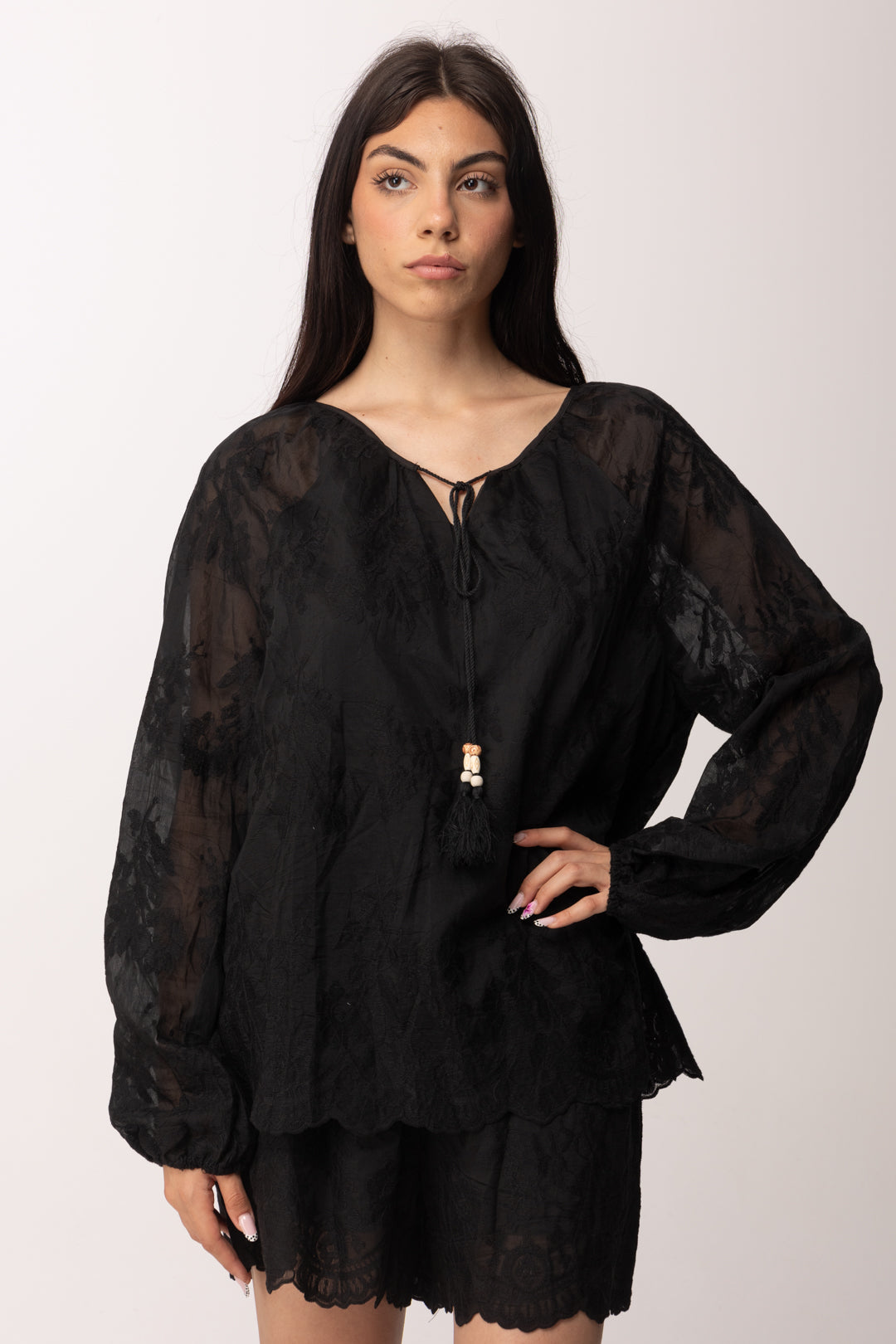 Khloe Femme Completo Ricamato con Blusa e Shorts 6194 NERO