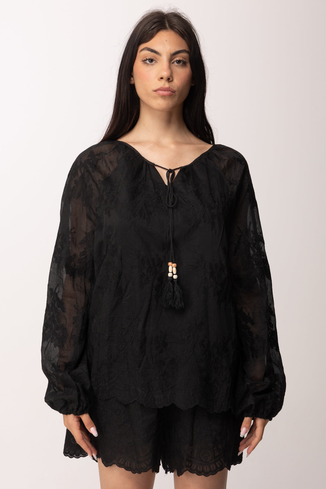 Khloe Femme Completo Ricamato con Blusa e Shorts 6194 NERO