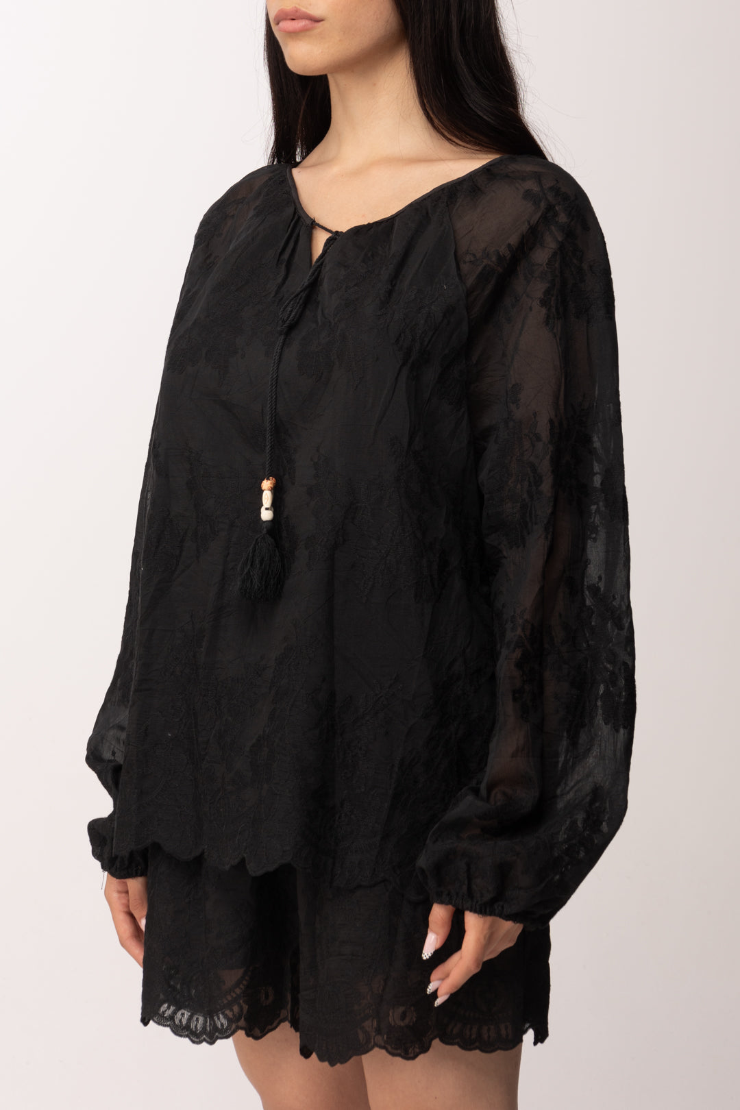 Khloe Femme Completo Ricamato con Blusa e Shorts 6194 NERO