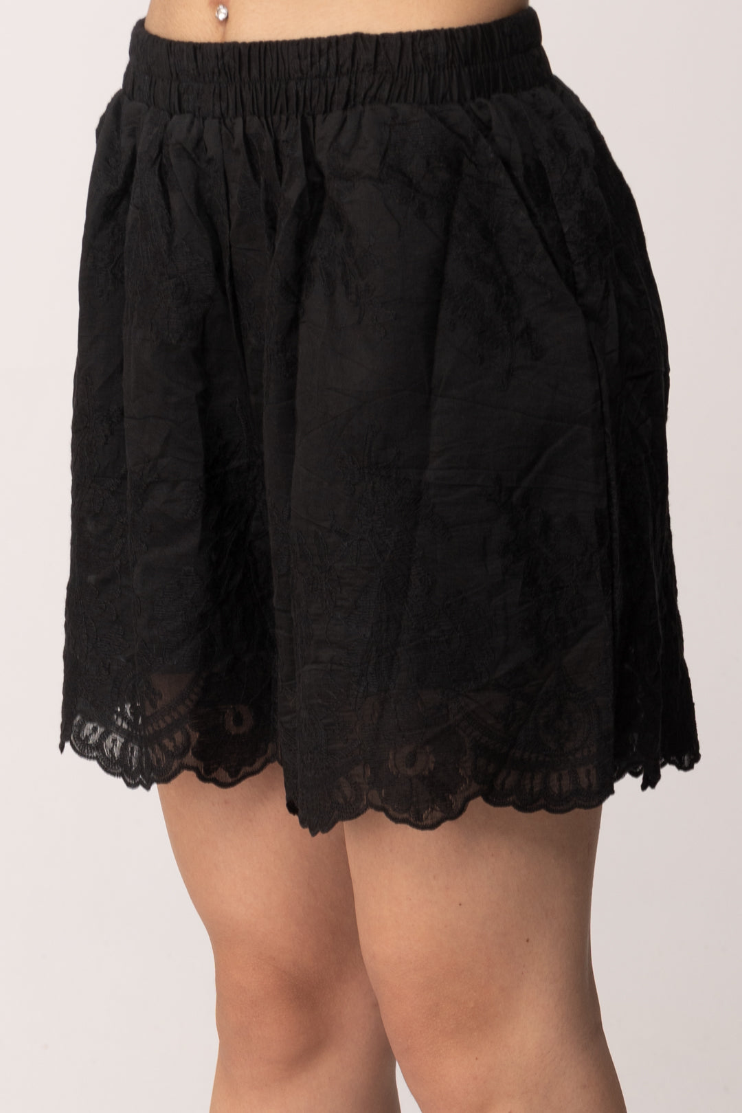 Khloe Femme Completo Ricamato con Blusa e Shorts 6194 NERO
