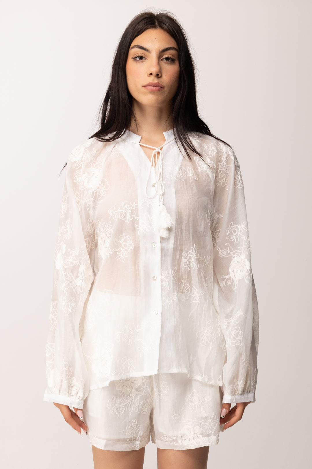 Khloe Femme Completo Ricamato con Camicia e Shorts 6193 BIANCO