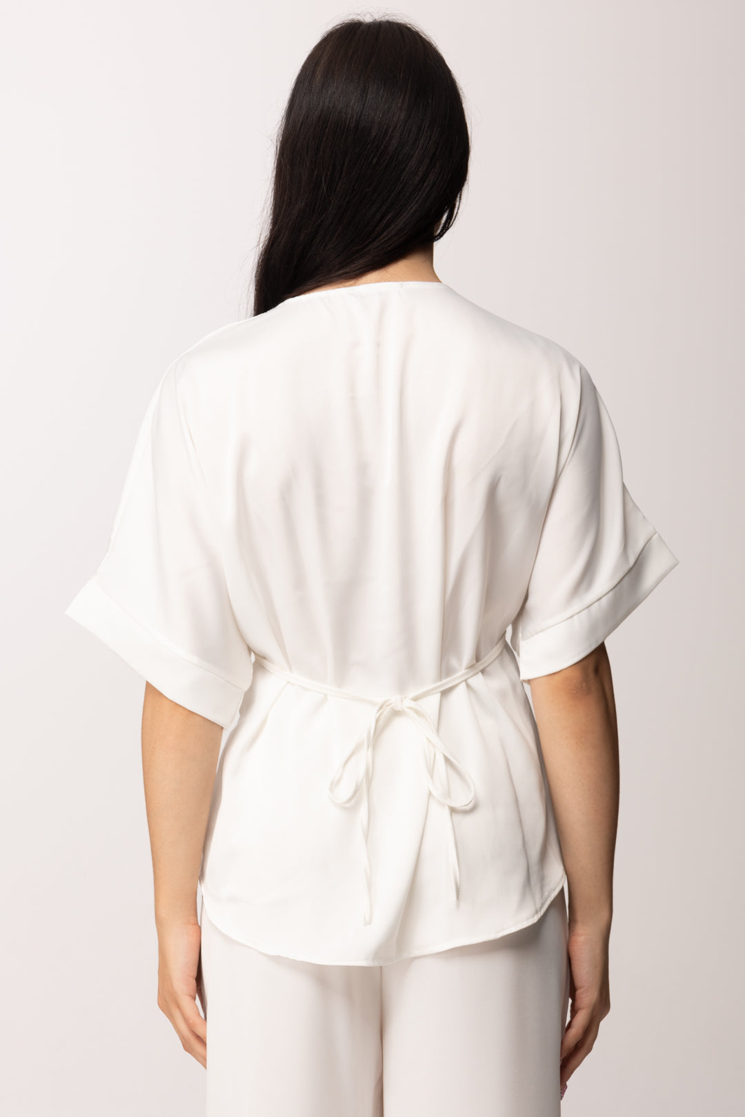 Khloe Femme Completo Satinato con Dettaglio Gioiello 70082 BIANCO