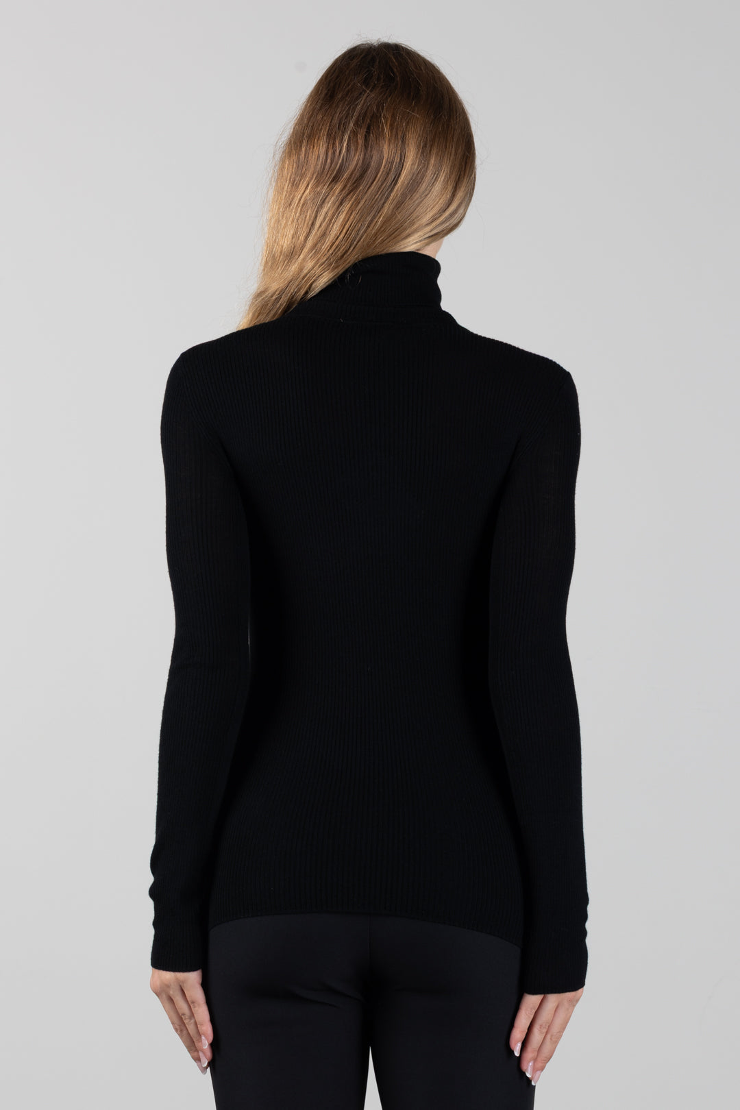 Elisabetta Franchi Dolcevita In Maglia a Costine con Logo Intarsio MK18B66E2 NERO/BURRO