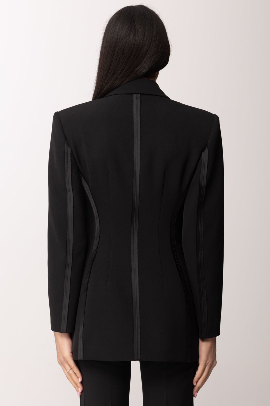 Elisabetta Franchi Giacca con Chiusura Nascosta e Inserti In Raso GI24163E2 NERO