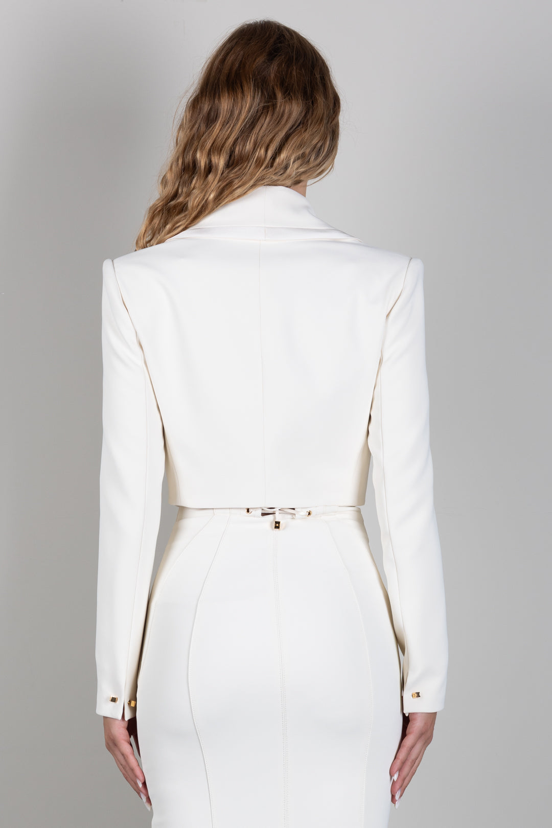 Elisabetta Franchi Giacca Crop In Crêpe Leggero e Raso con Baschina GI26066E2 BURRO