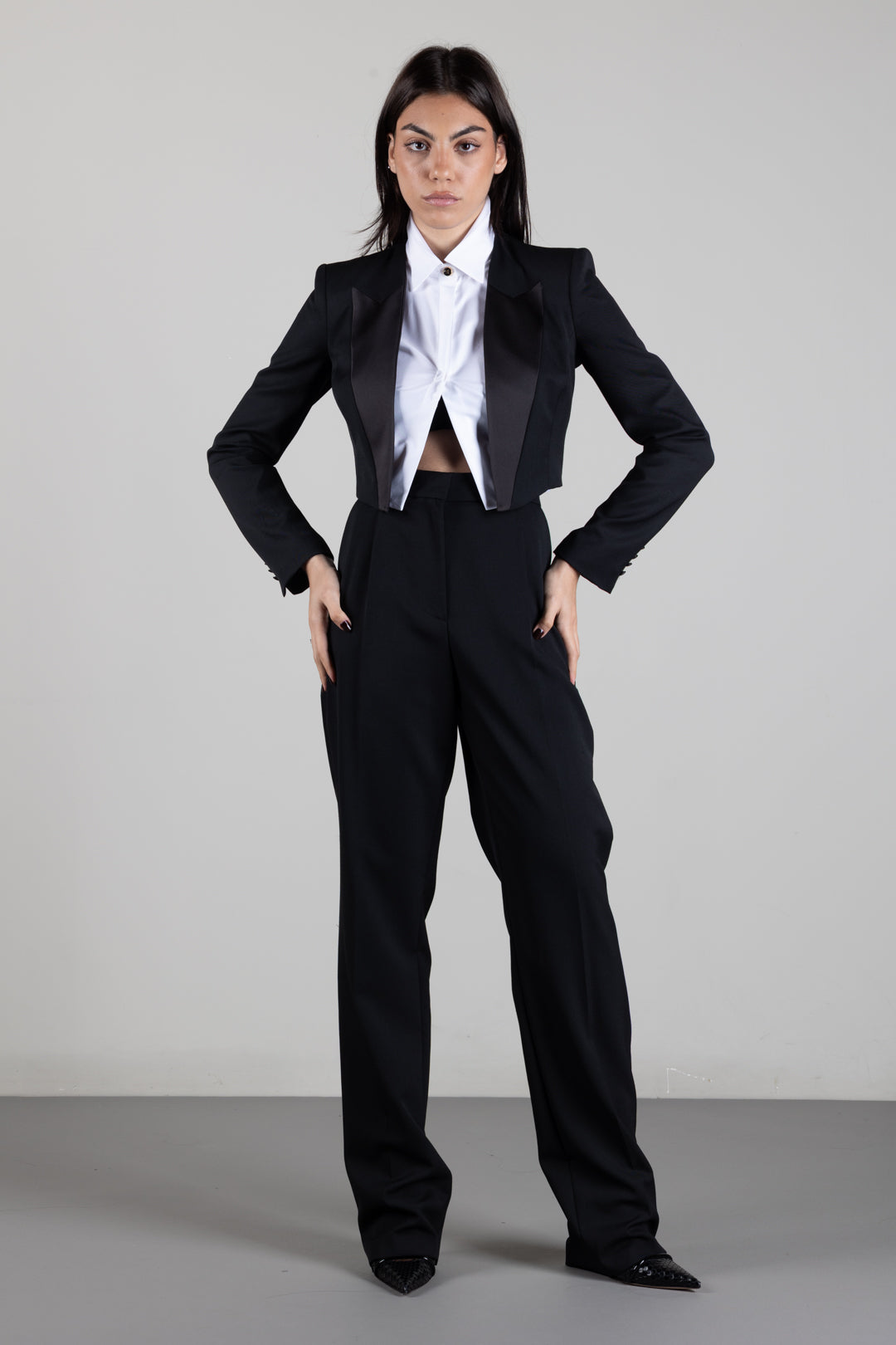 Elisabetta Franchi Giacca Cropped Effetto Smoking con Camicia TF00166E2 NERO/BIANCO