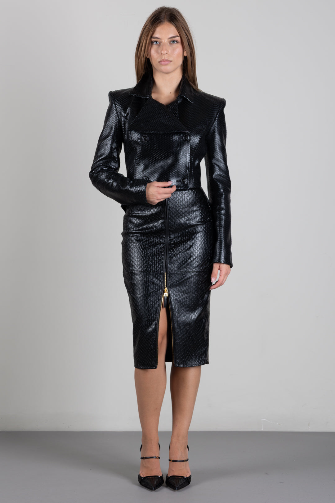 Elisabetta Franchi Giacca Doppiopetto Crop In Pelle con Trama a Squame GD08G67E2 NERO