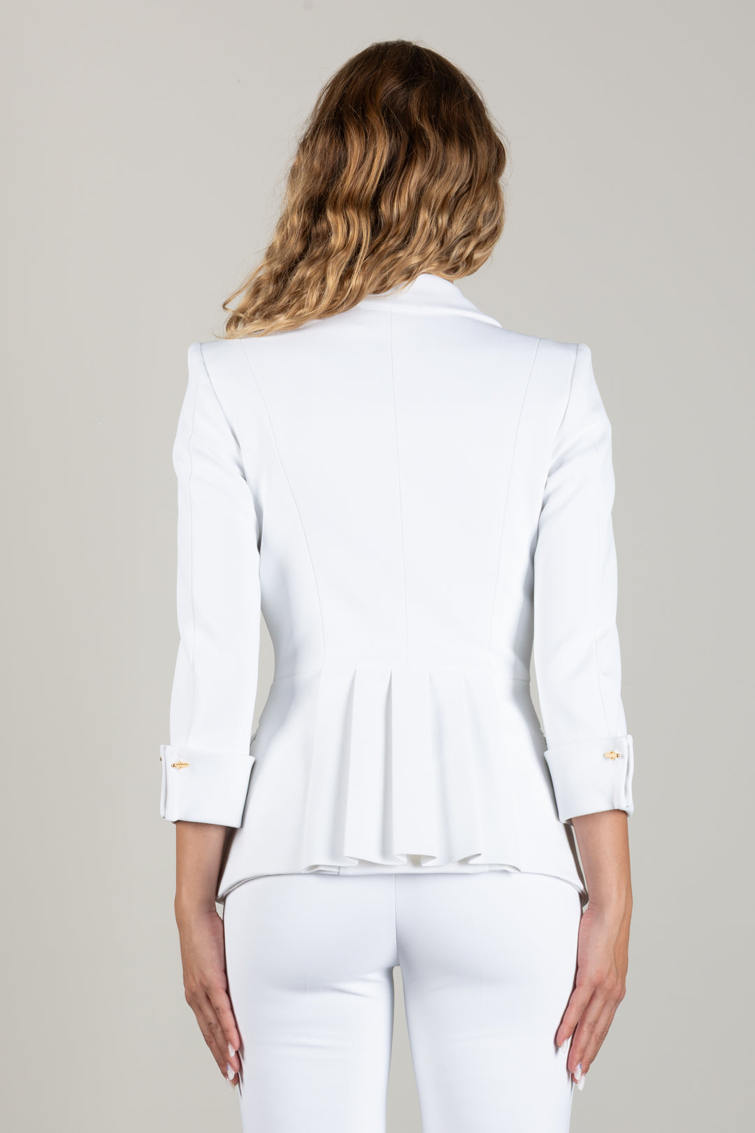 Elisabetta Franchi Giacca Doppiopetto In Doppio Crêpe Stretch con Baschina GI26766E2 AVORIO