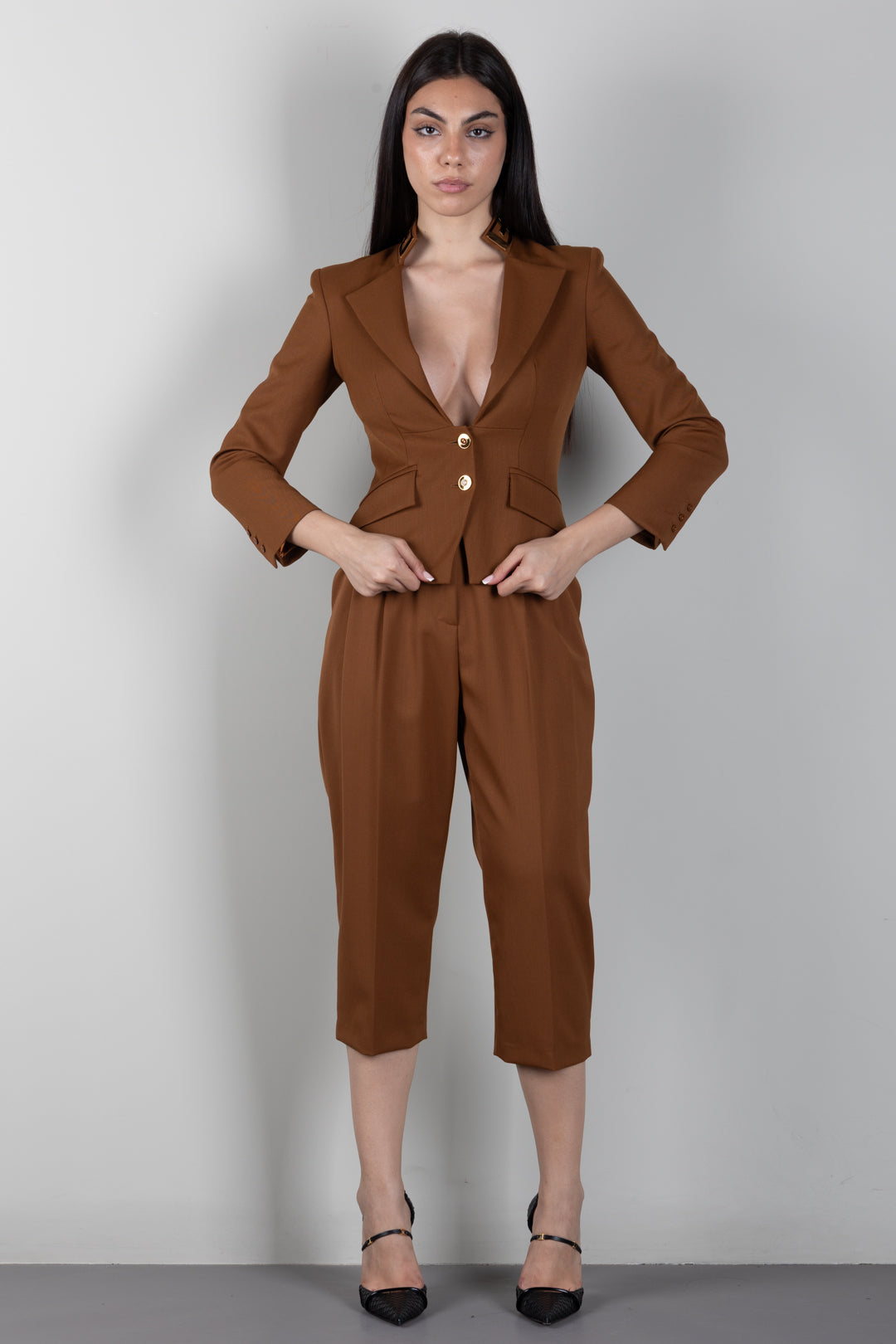 Elisabetta Franchi Giacca In Gabardina con Collo Gioiello GI24966E2 SIGARO