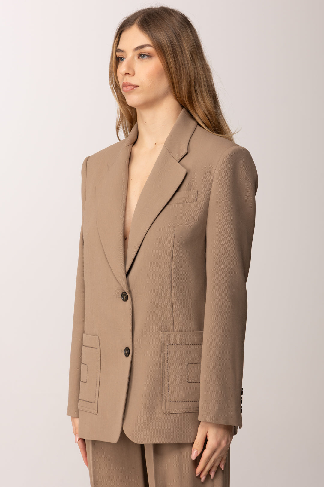 Elisabetta Franchi Giacca In Gabardina con Tasche con Ricamo Logo GI21961E2 ARGILLA