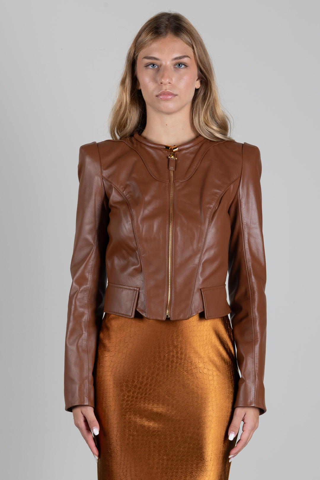 Elisabetta Franchi Giacca In Pelle Aderente con Spalle Strutturate GD06G66E2 SIGARO
