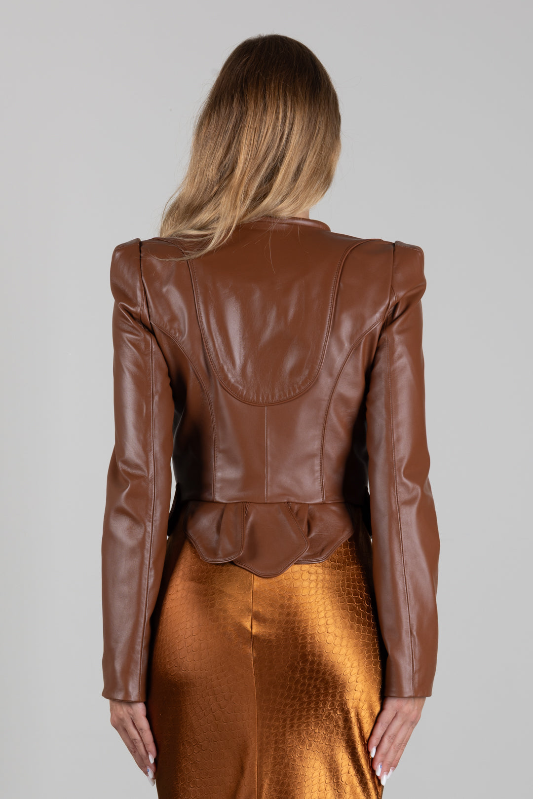 Elisabetta Franchi Giacca In Pelle Aderente con Spalle Strutturate GD06G66E2 SIGARO