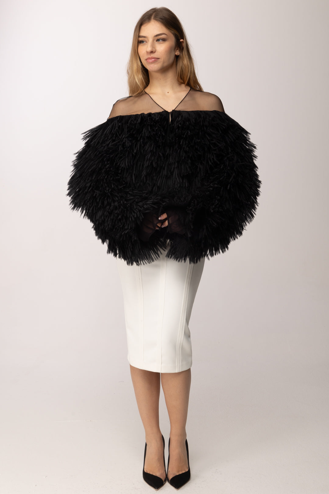 Elisabetta Franchi Giacca In Tulle e Organza con Frange Effetto Piuma IR22J62E2 NERO