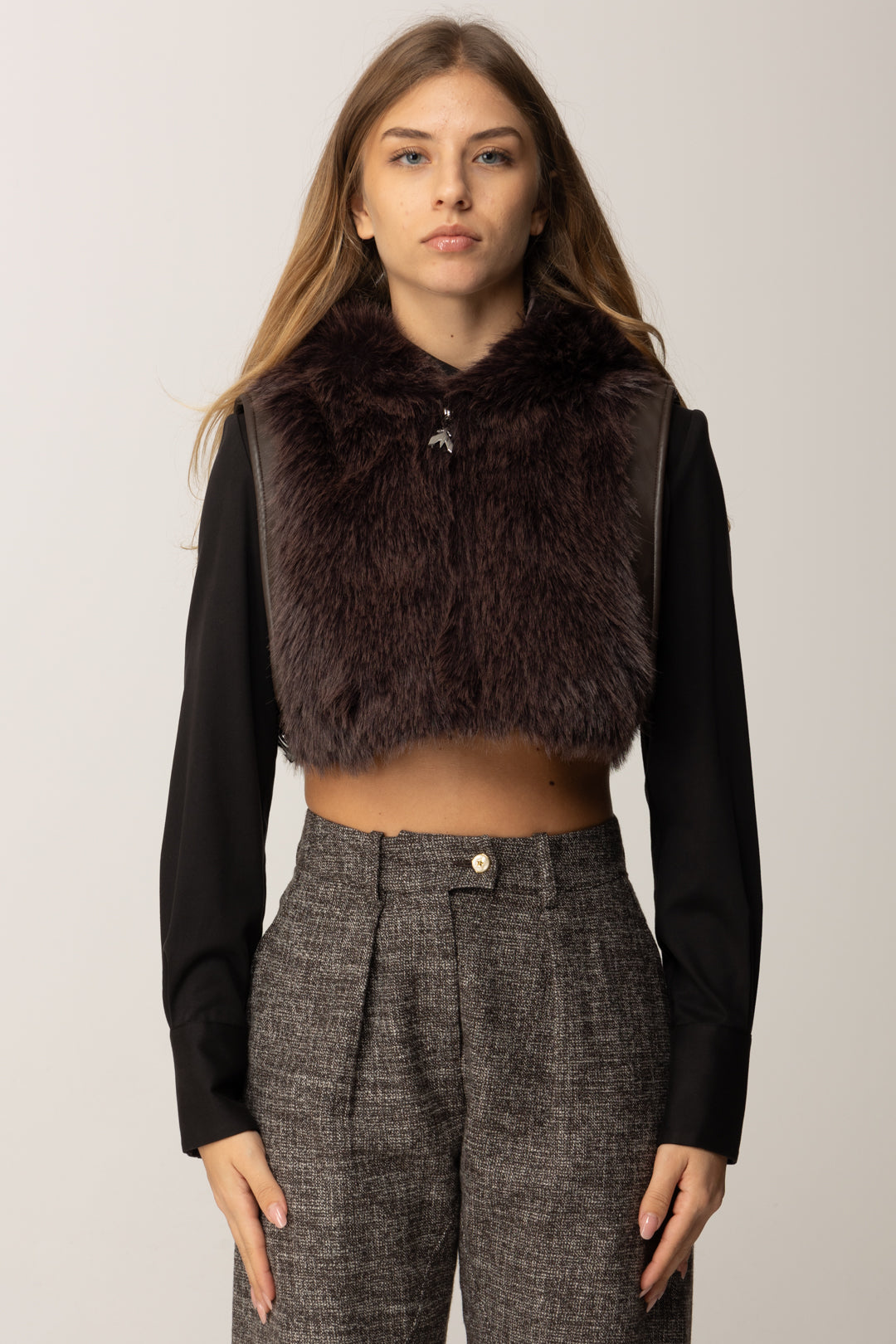 Patrizia Pepe Gilet Corto con Cappuccio Effetto Pelliccia 2F0095 E077 DEEPCHOCOLATE MELANG
