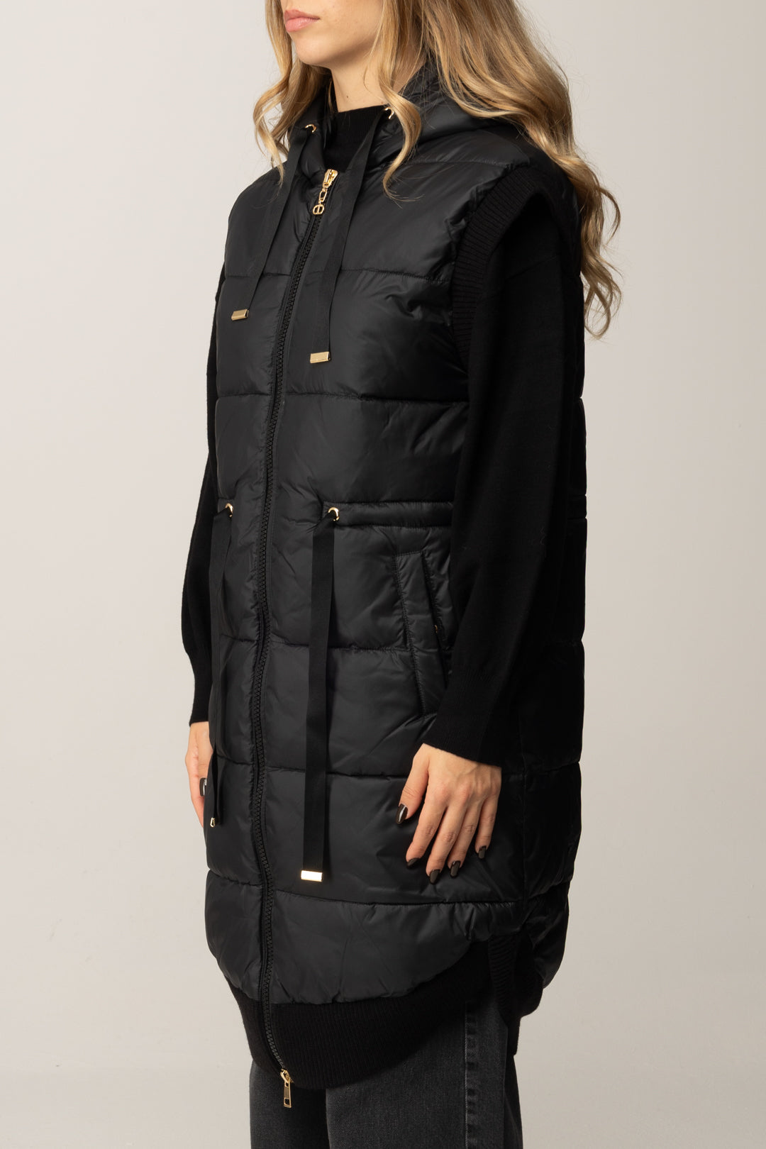 Twin-set Gilet Imbottito con Cappuccio e Profili In Maglia 252TP2172 NERO