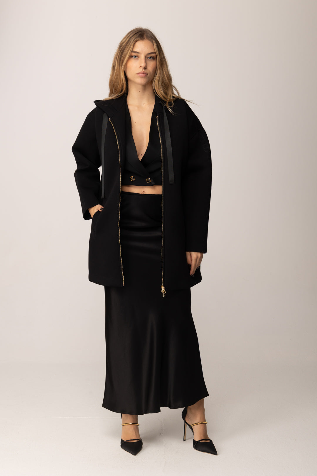 Twin-set Giubbino In Punto Scuba con Cappuccio e Logo Oval T 252TP2192 NERO