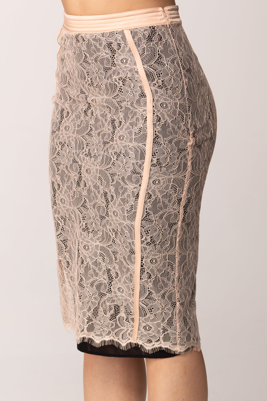 Elisabetta Franchi Gonna In Pizzo Floreale e Raso GO19362E2 NUDE/NERO