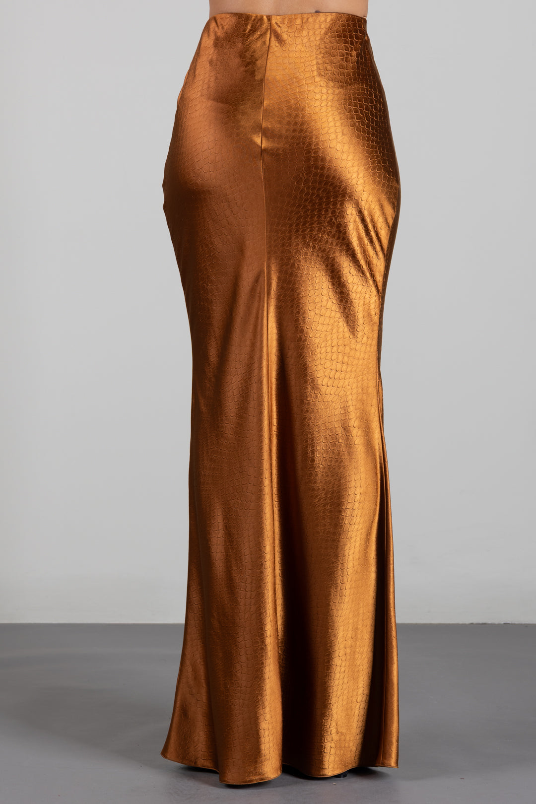 Elisabetta Franchi Gonna Lunga In Raso con Texture Effetto Squamato GO19767E2 SIGARO