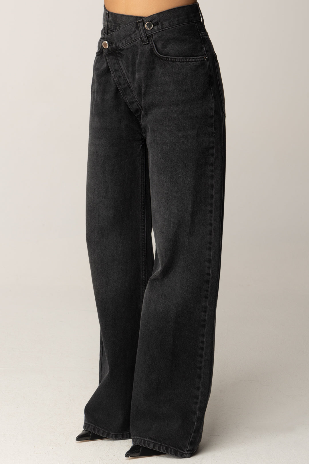 Manila Grace Jeans a Gamba Larga con Chiusura Asimmetrica J313CU BLACK DENIM