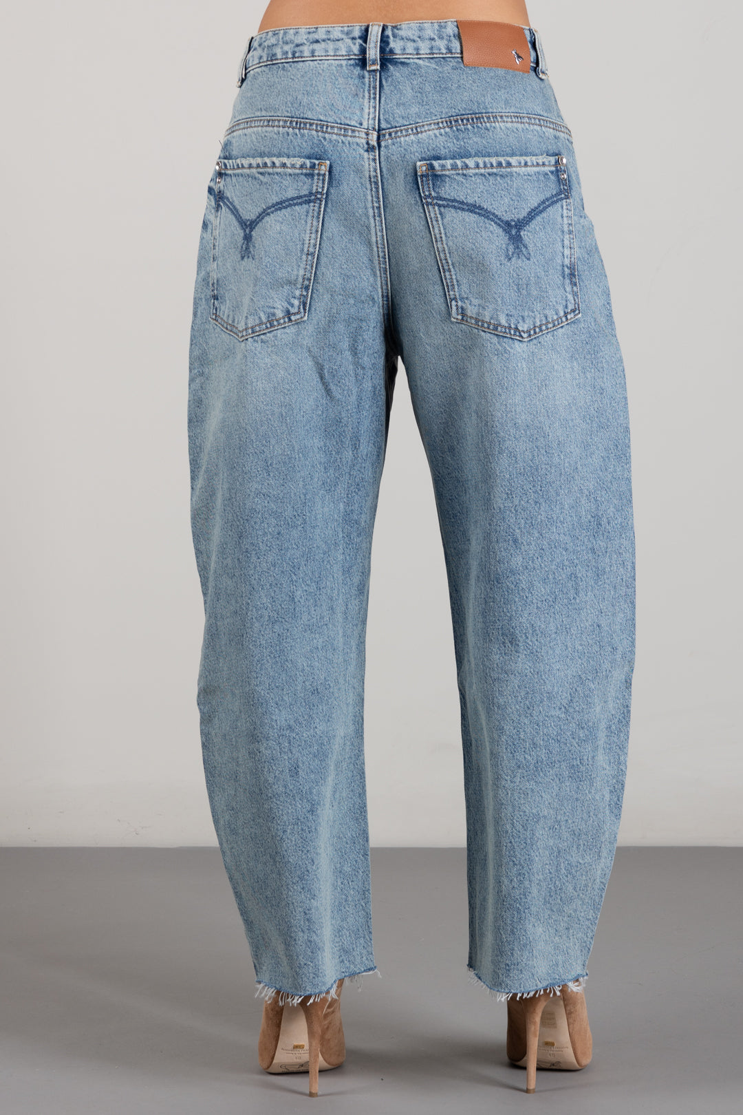 Patrizia Pepe Jeans Barrel In Denim Stone Wash 8P0349 D1WZB VINTAGE WASH