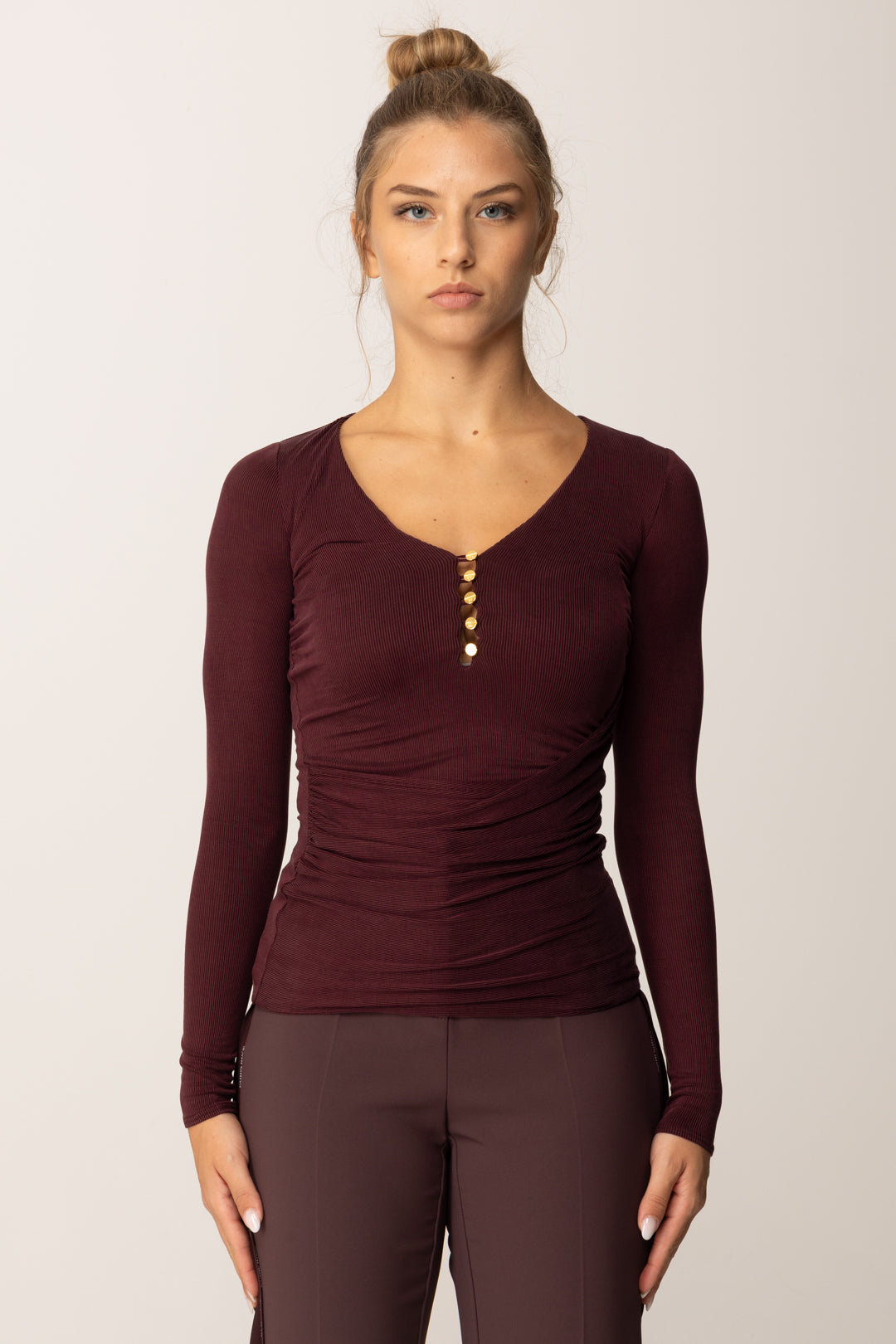 Elisabetta Franchi Maglia a Costine In Cupro con Scollo Profondo e Bottoni Dorati MD00456E2 MERLOT
