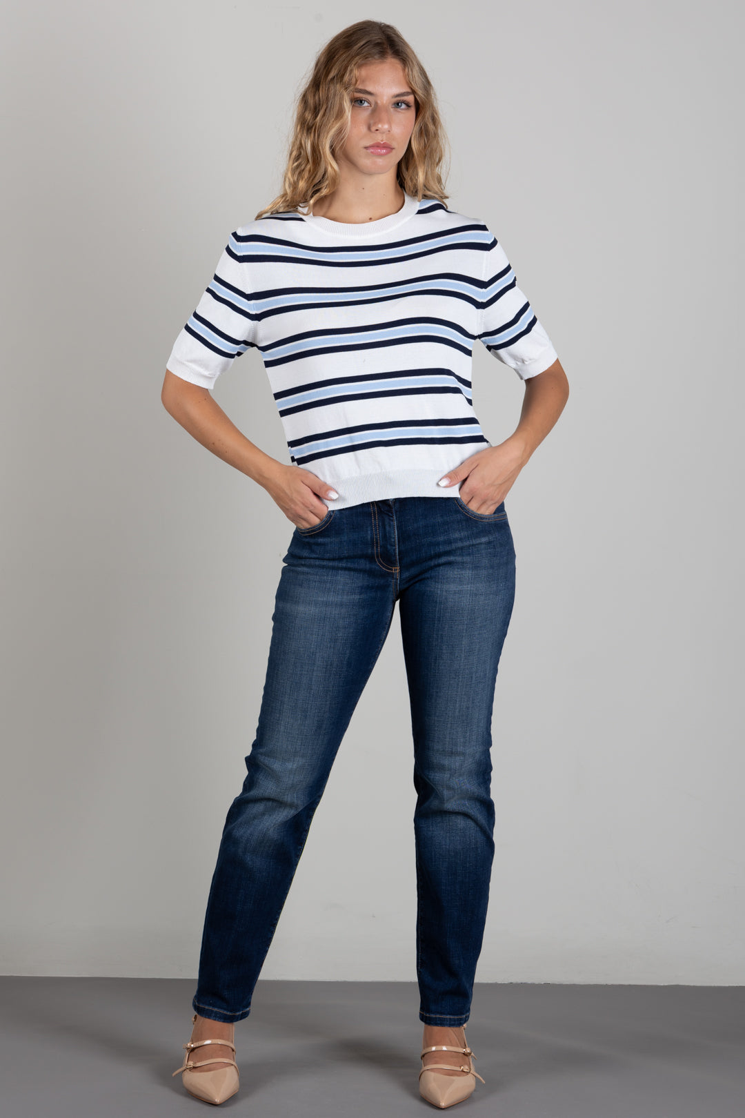 Angela Davis Maglia a Righe Blu e Azzurre con Maniche Corte RP9PA57 BLU