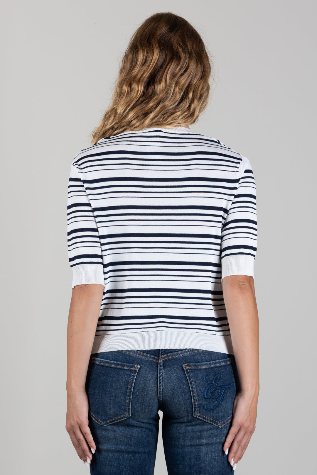 Angela Davis Maglia a Righe Blu e Bianche con Maniche Corte RP9PA50 PANNA