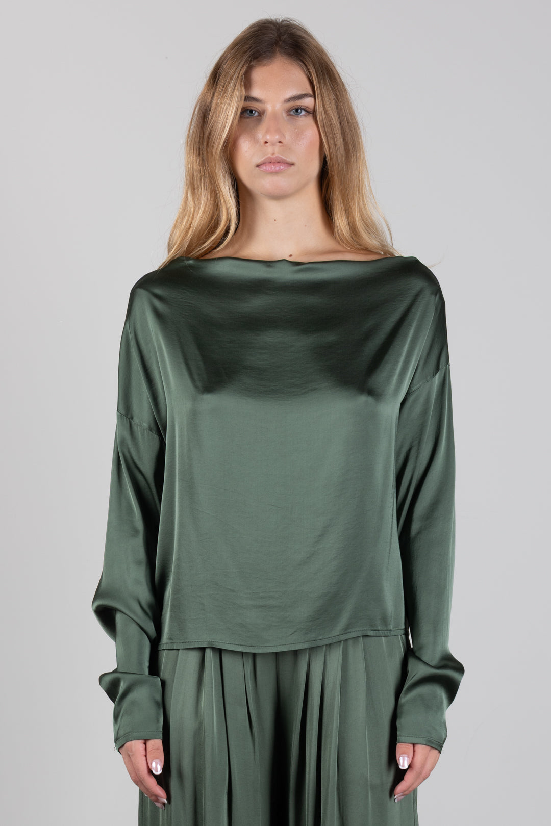 Manila Grace Maglia Fluida con Scollo a Barchetta C136VU BLACK FOREST :AI26