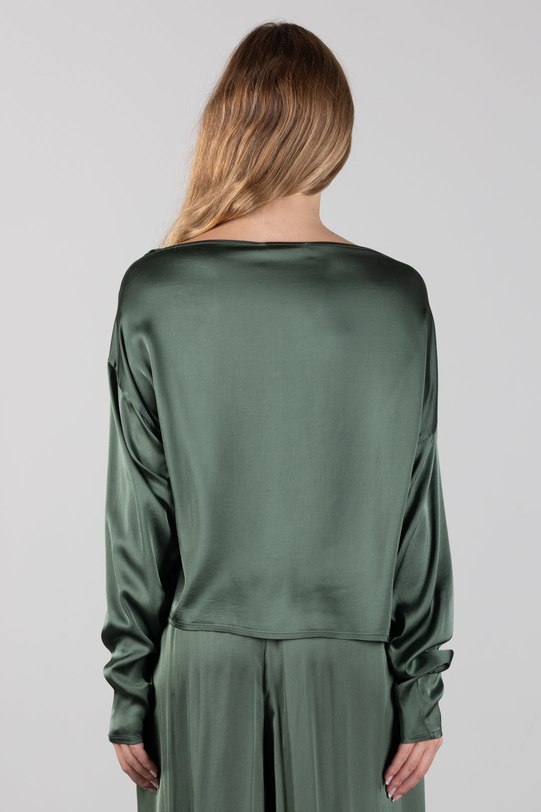Manila Grace Maglia Fluida con Scollo a Barchetta C136VU BLACK FOREST :AI26