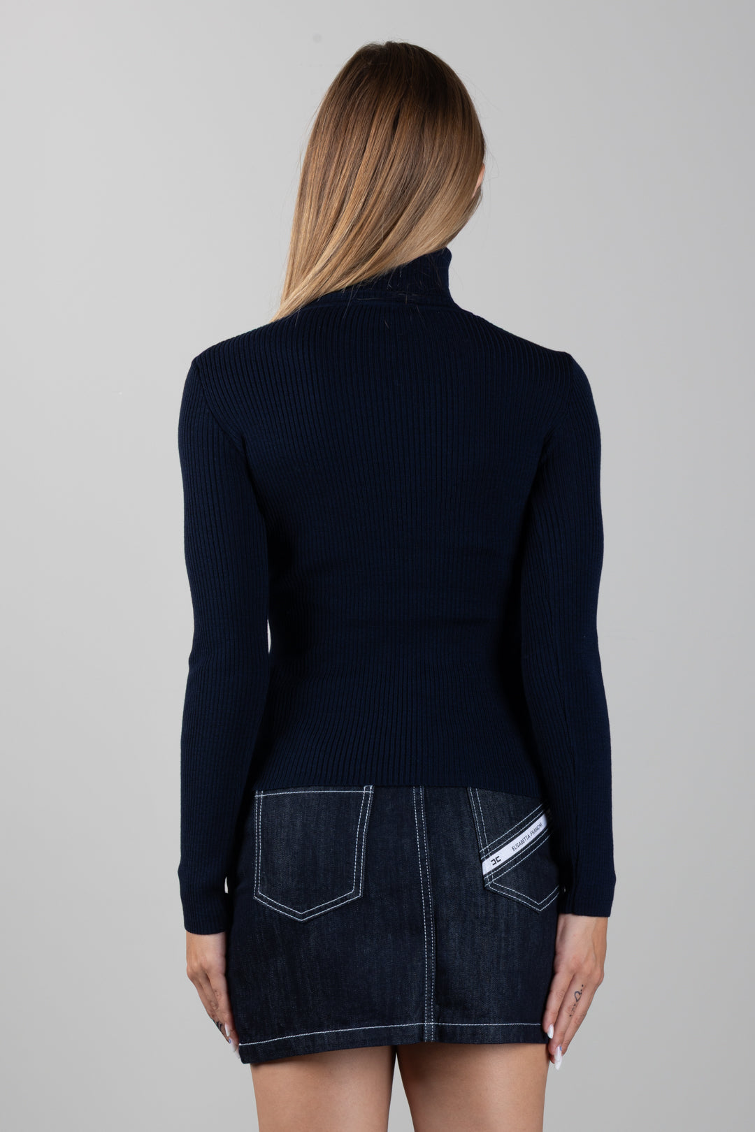Elisabetta Franchi Bambina Maglione Dolcevita a Coste con Logo Intarsiato EFMA210CFL012.4162