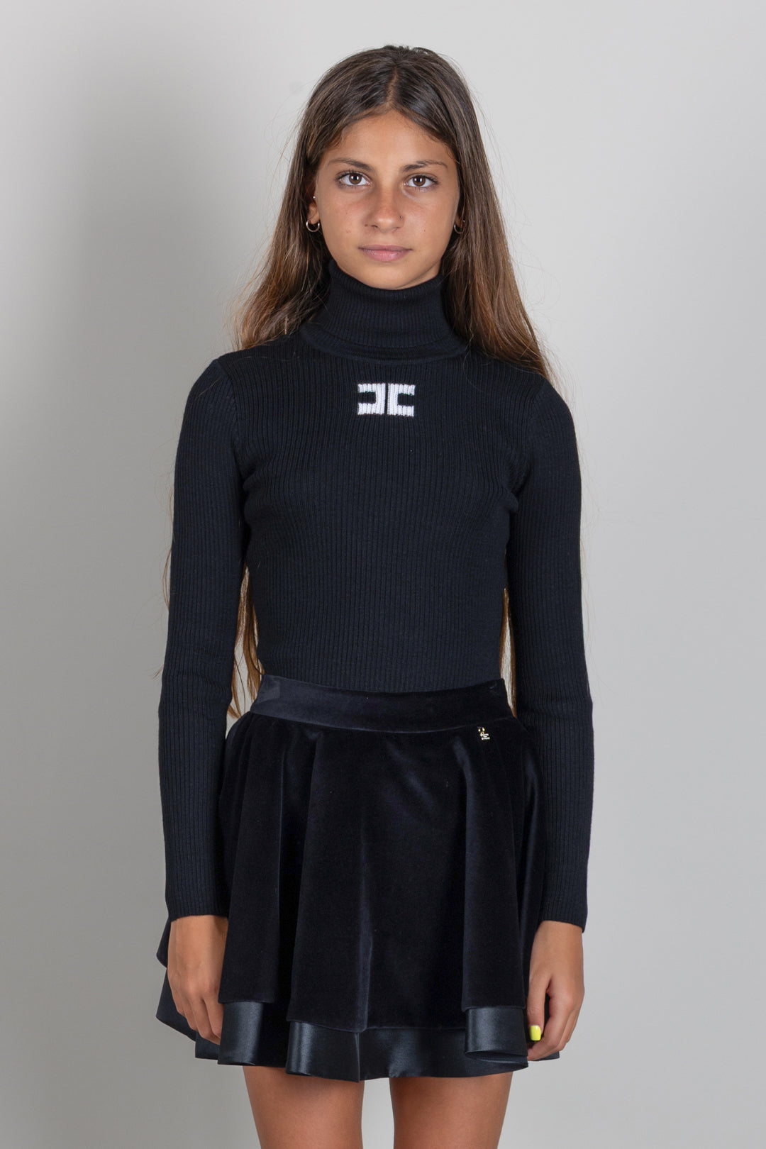 Elisabetta Franchi Bambina Maglione Dolcevita a Coste con Logo Intarsiato EFMA210CFL012.N101