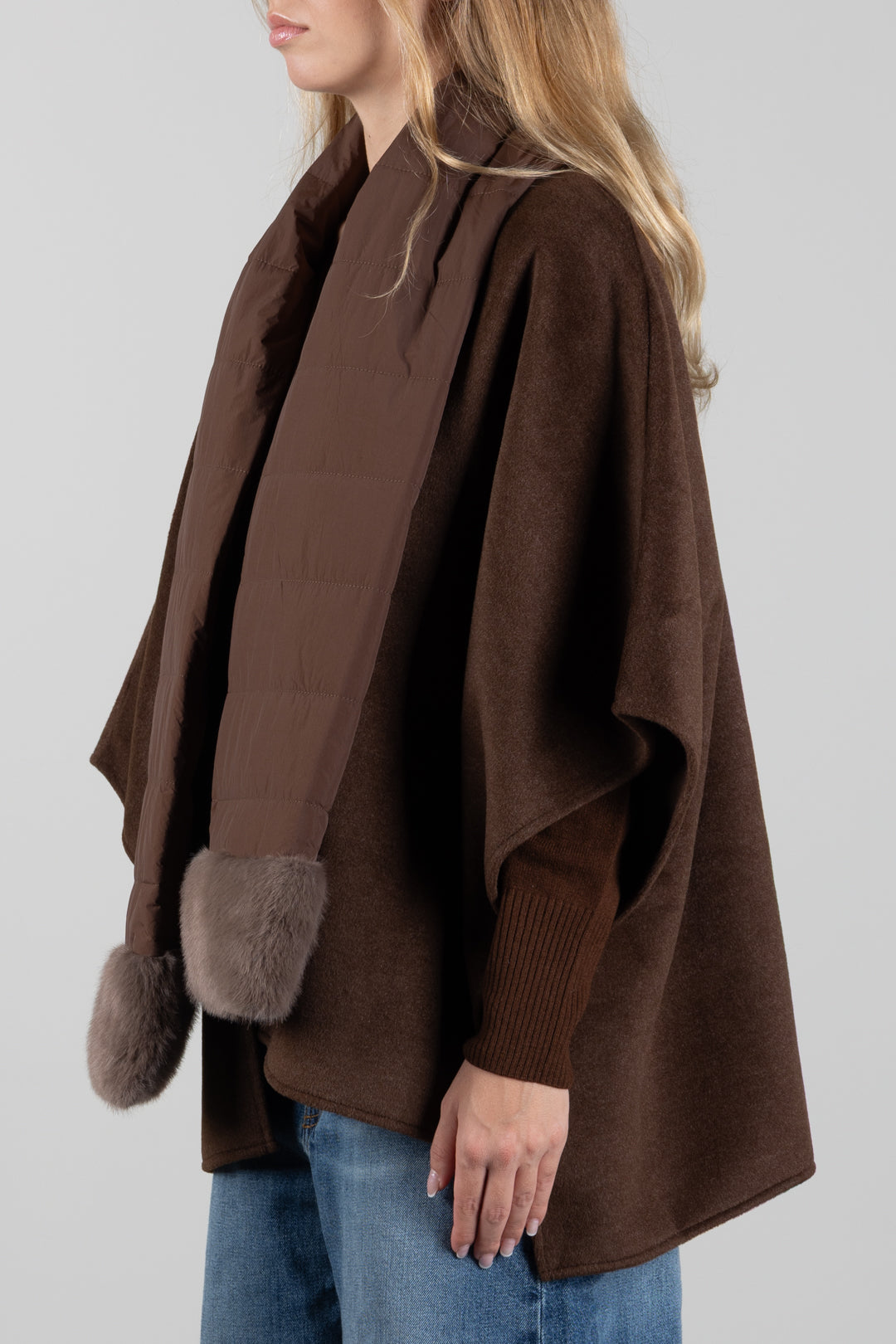 Twin-set Mantella con Sciarpa Imbottita e Bordi Effetto Pelliccia 262TO5510 DARKNESS BROWN