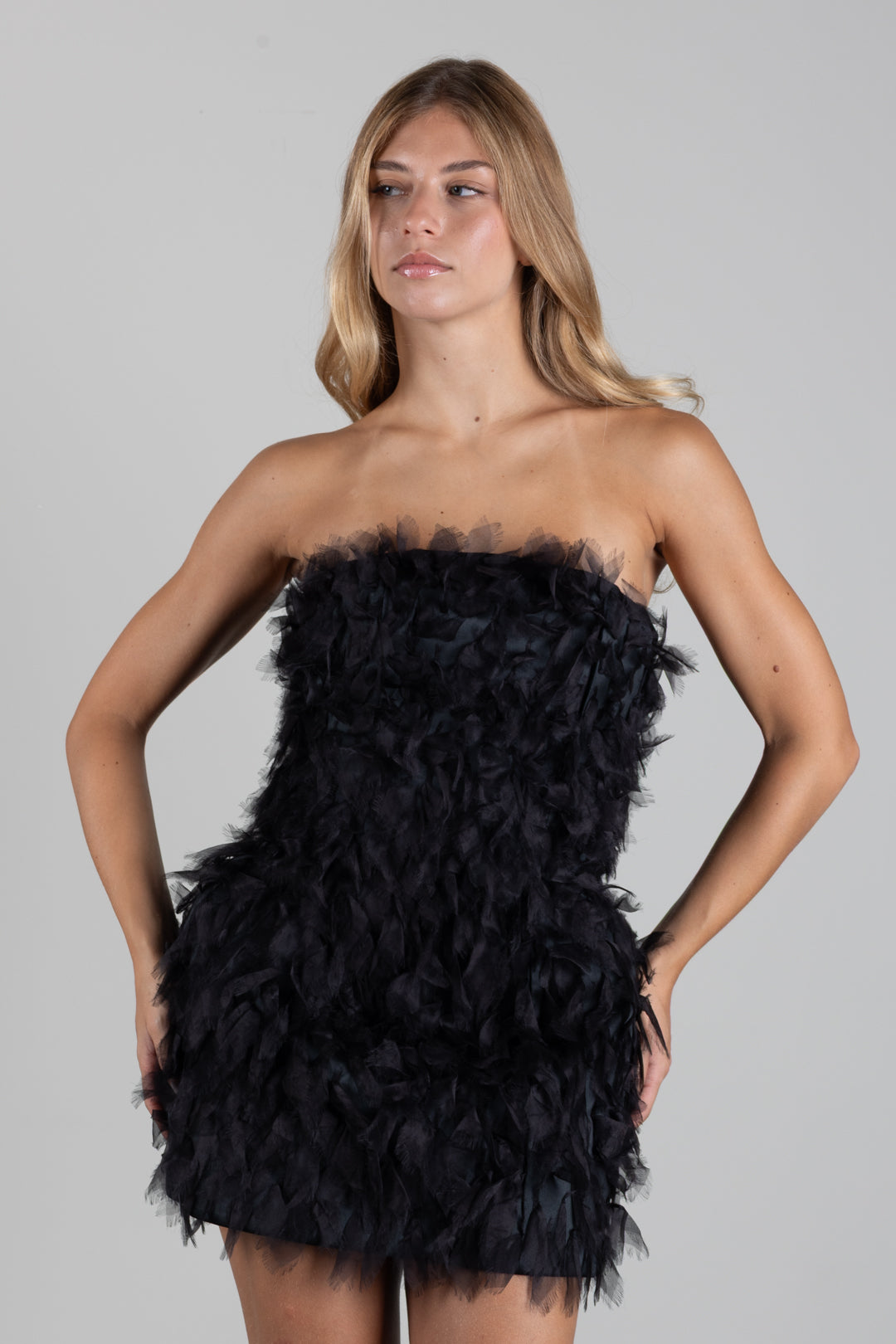 Elisabetta Franchi Mini Abito In Gazar con Petali 3d AB04168E2 NERO