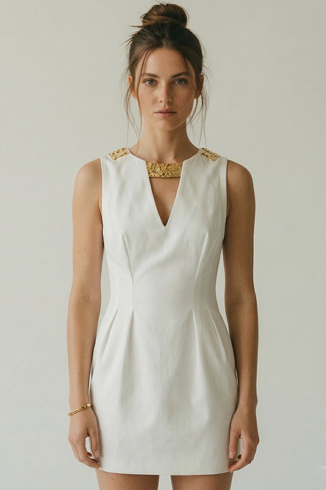 Elisabetta Franchi Mini Abito Scollo a V con Placca Oro AB85661E2 AVORIO