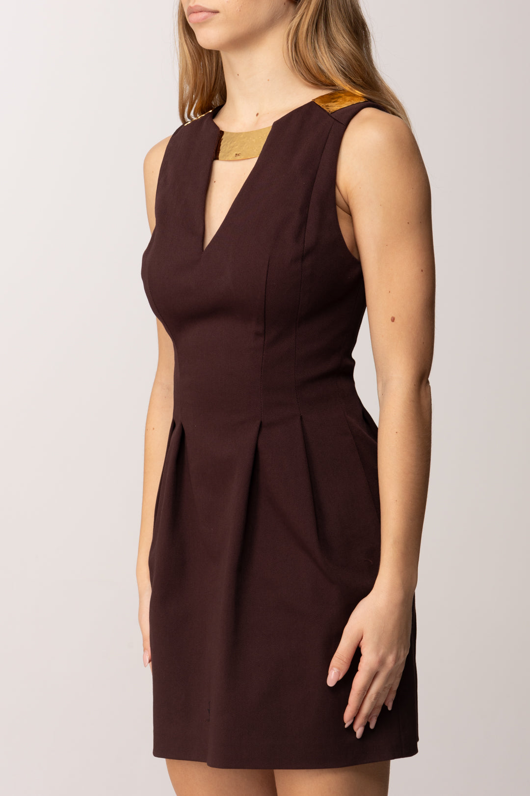 Elisabetta Franchi Mini Abito Scollo a V con Placca Oro AB85661E2 CACAO