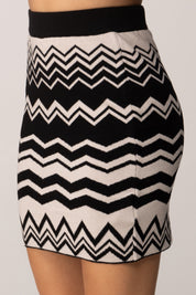 Akep Minigonna In Maglia Jacquard con Motivo Zig Zag
 GOKD11016 NERO