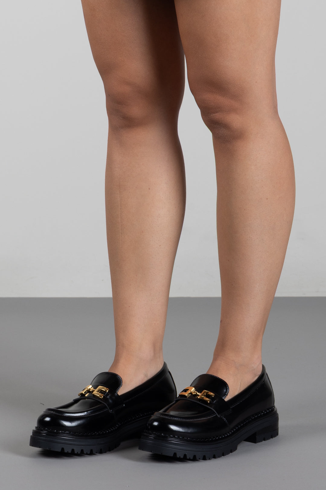 Elisabetta Franchi Bambina Mocassini Lucidi con Suola Carrarmato F4A4-E0644-1259999- NERO