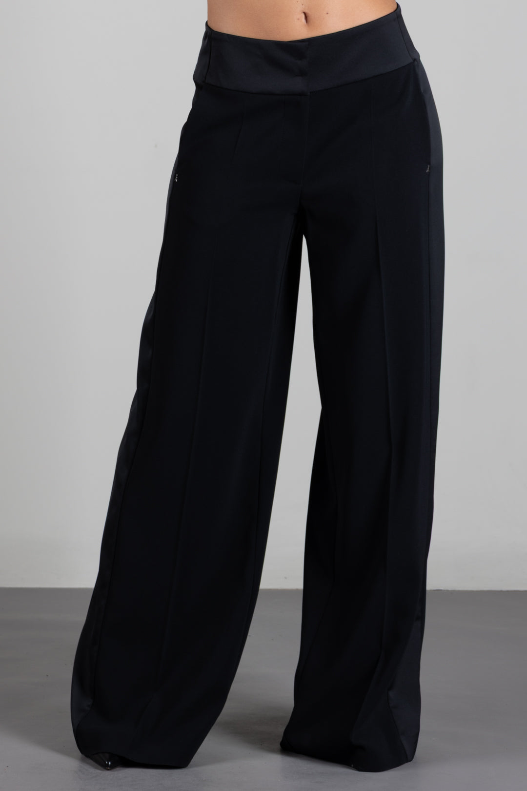 Patrizia Pepe Pantalone Palazzo con Inserti In Raso 8P0244 C7004 NERO