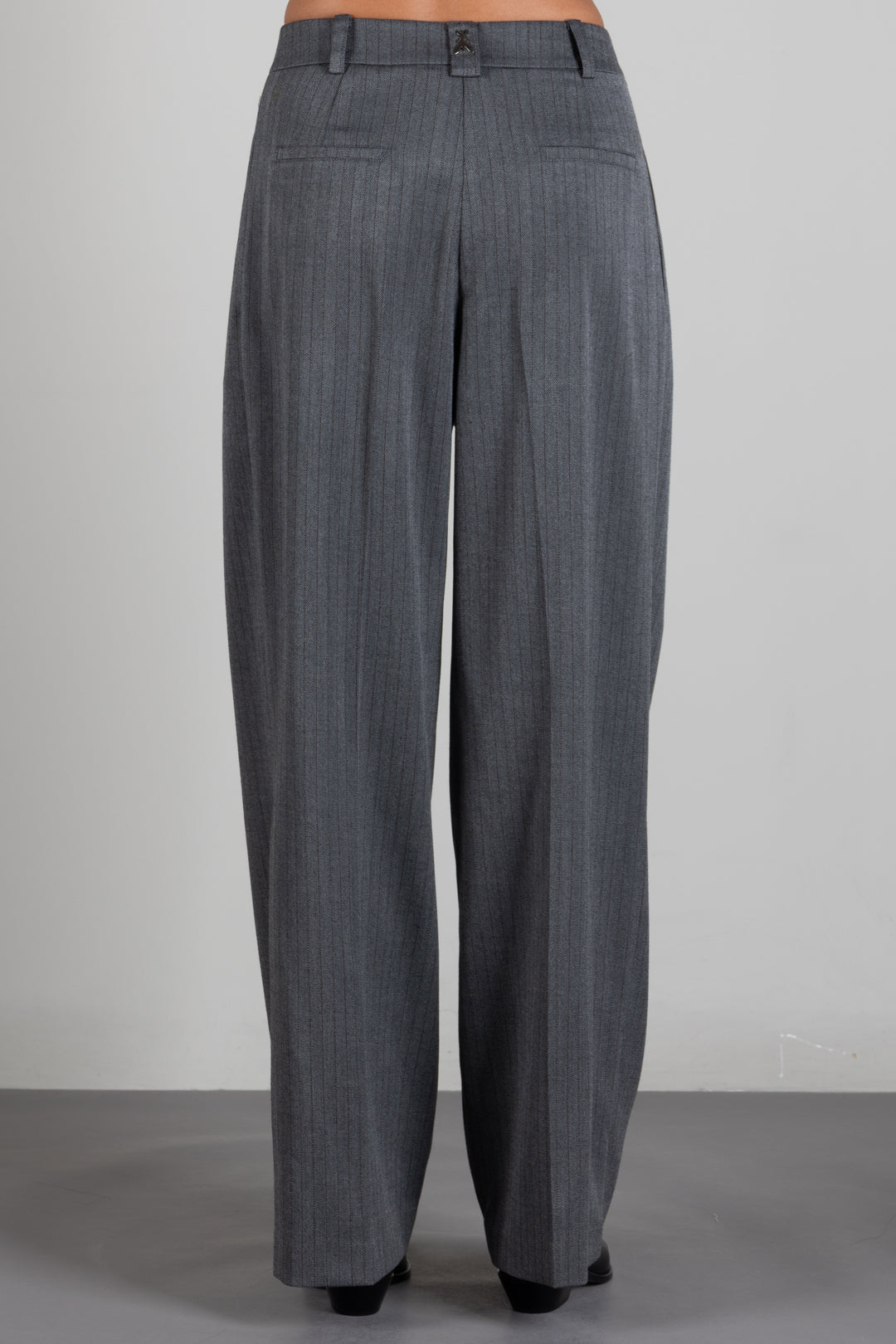 Patrizia Pepe Pantalone Sartoriale a Vita Alta con Righe Sottili 8P0474 C0238 HERRINGBONE GRAY