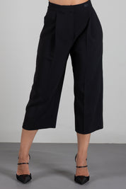 Elisabetta Franchi Pantaloni Al Ginocchio In Crêpe Leggero PA18166E2 NERO