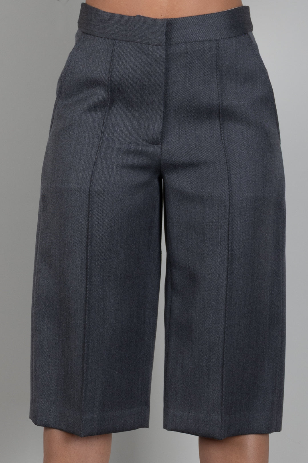 Elisabetta Franchi Pantaloni Bermuda In Fresco Lana con Nervature PA18066E2 GRIGIO MELANGE