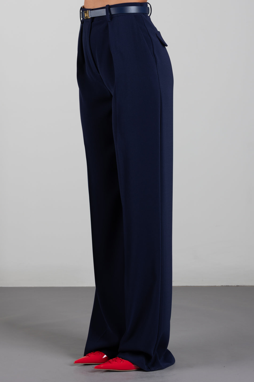 Elisabetta Franchi Pantaloni In Crêpe con Cintura e Placca Logo PA20766E2 BLU NOTTE