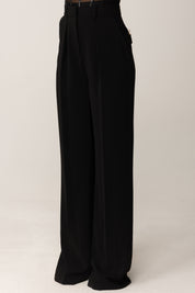 Elisabetta Franchi Pantaloni In Crepe Fluido con Pinces PA12456E2 NERO
