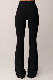 Elisabetta Franchi Pantaloni In Doppio Crêpe Stretch con Charm Logo PA16961E2 NERO