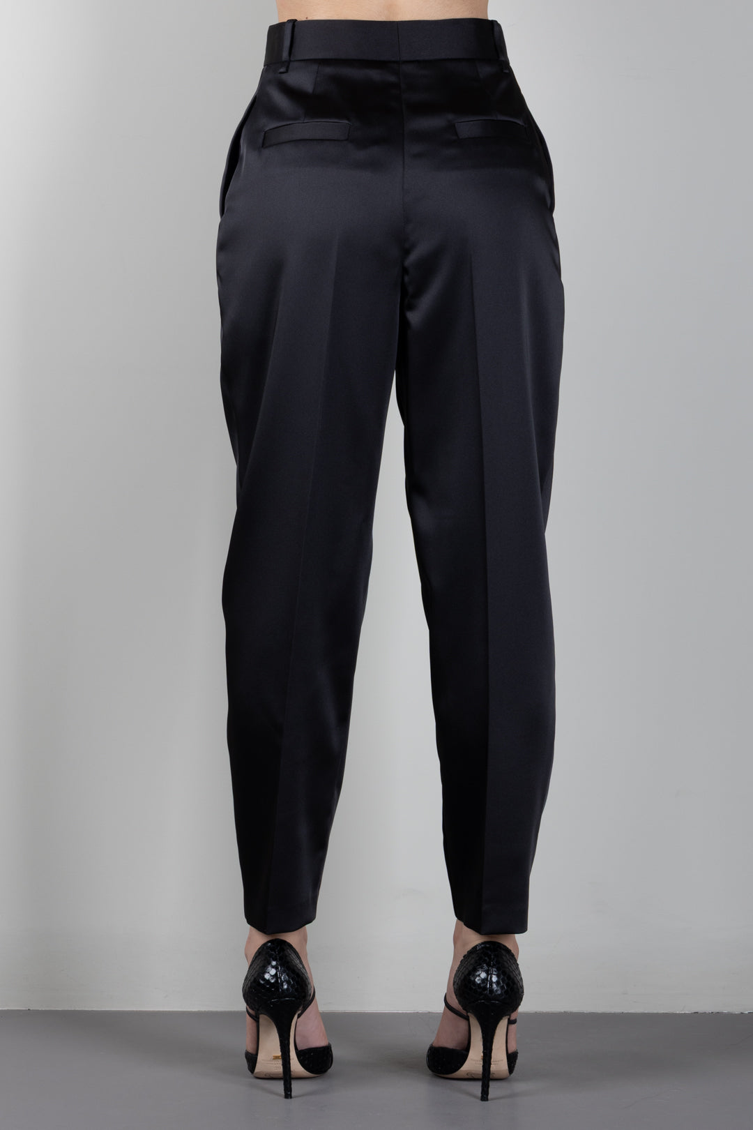 Elisabetta Franchi Pantaloni In Raso Stretch con Pinces PA20366E2 NERO