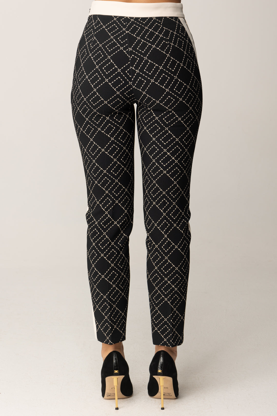 Elisabetta Franchi Pantaloni Stampa Logo con Dettagli a Contrasto PAS0156E2 NERO/MILK