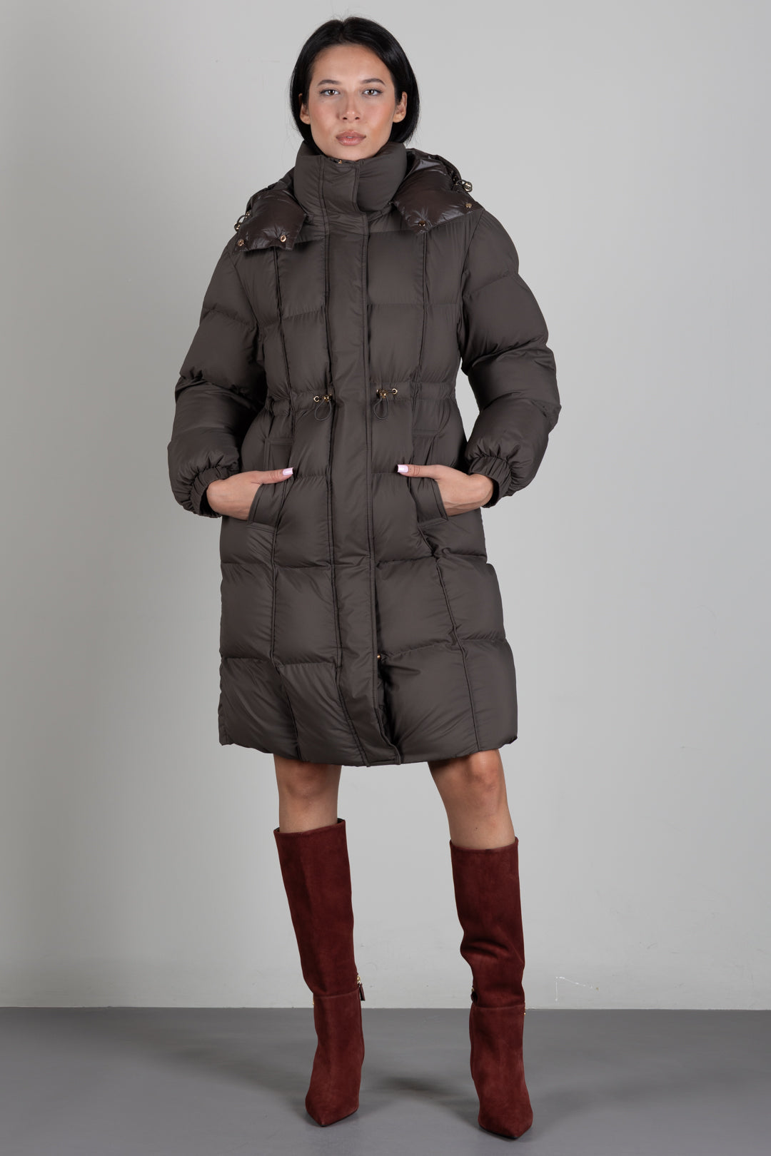 Patrizia Pepe Piumino Lungo con Cappuccio e Coulisse 2O0162 C0275 CRAFT BROWN