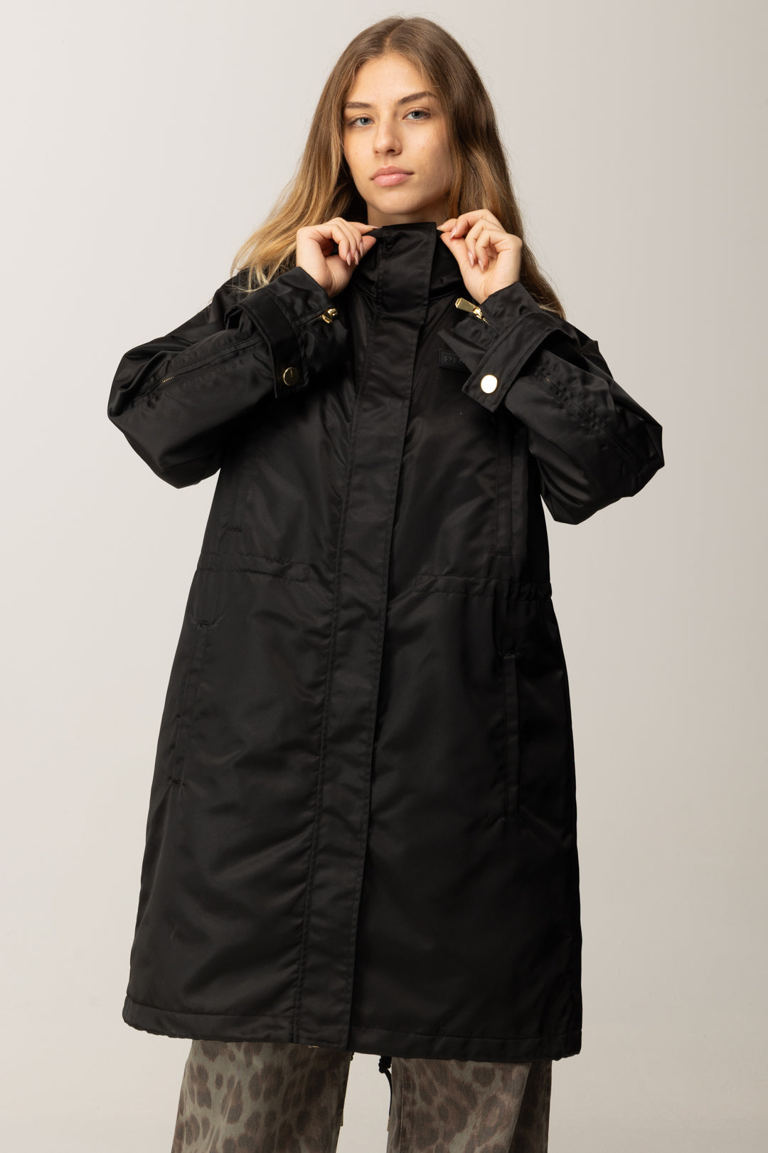 Pinko Piumino Lungo In Tela Lucida con Cappuccio NERO LIMOUSINE